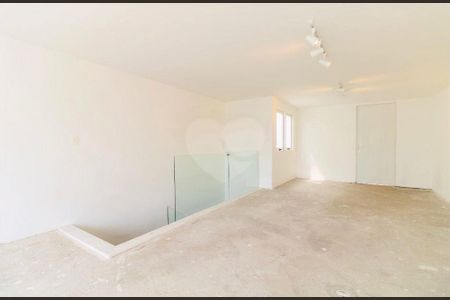 Casa à venda com 300m², 3 quartos e 2 vagas