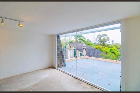 Casa à venda com 3 quartos, 300m² em Jardim Viana, São Paulo