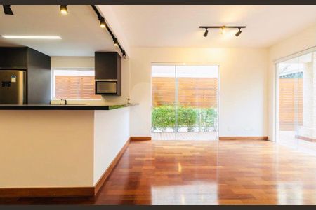 Casa à venda com 3 quartos, 300m² em Jardim Viana, São Paulo