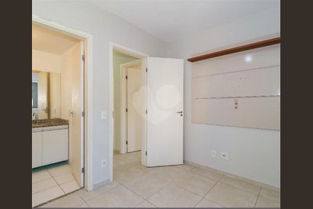 Apartamento à venda com 3 quartos, 66m² em Parque Reboucas, São Paulo