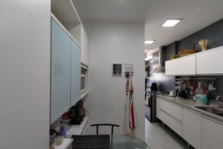 Apartamento à venda com 236m², 3 quartos e 2 vagasCozinha