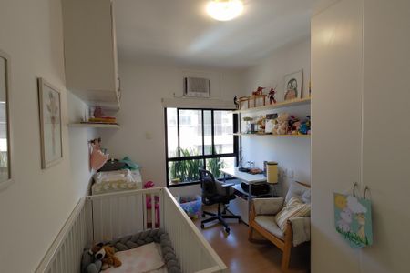 Apartamento à venda com 236m², 3 quartos e 2 vagasQuarto 1