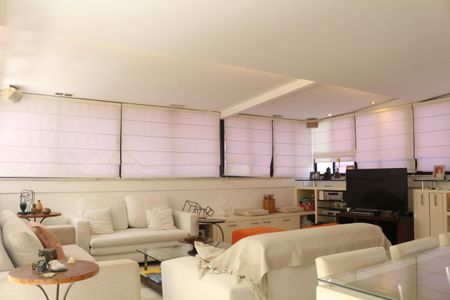 Apartamento à venda com 236m², 3 quartos e 2 vagasSala 2