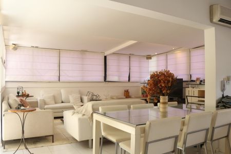 Sala 2 de apartamento à venda com 3 quartos, 236m² em Ipanema, Rio de Janeiro
