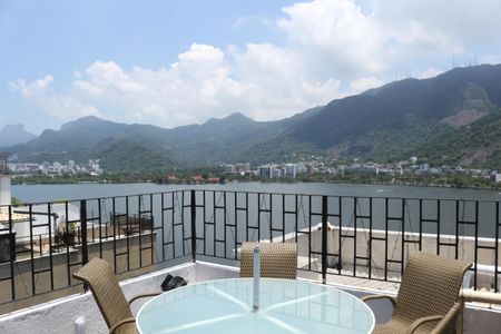 Apartamento à venda com 236m², 3 quartos e 2 vagasTerraço