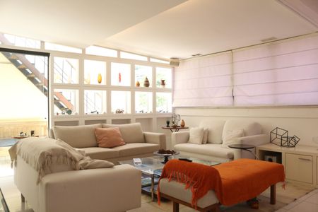 Apartamento à venda com 236m², 3 quartos e 2 vagasSala 2