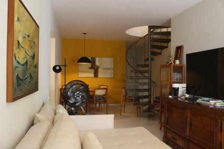 Apartamento à venda com 236m², 3 quartos e 2 vagasSala