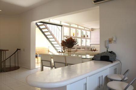 Apartamento à venda com 236m², 3 quartos e 2 vagasSala 2