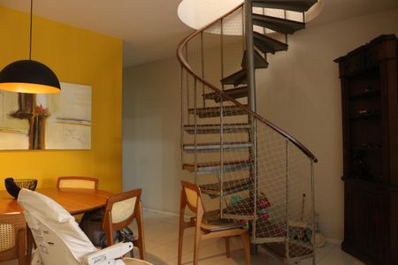 Apartamento à venda com 236m², 3 quartos e 2 vagasSala