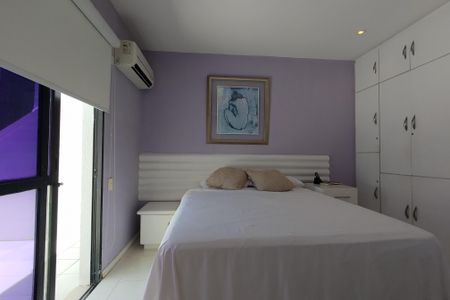 Apartamento à venda com 236m², 3 quartos e 2 vagasSuíte 2