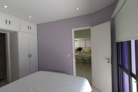 Apartamento à venda com 236m², 3 quartos e 2 vagasSuíte 2