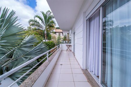 Casa à venda com 4 quartos, 451m² em Jardim Cordeiro, São Paulo