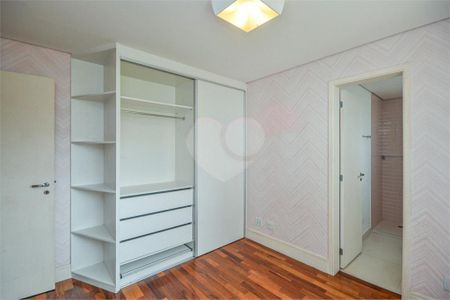 Apartamento à venda com 141m², 3 quartos e 2 vagas
