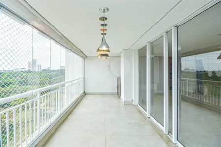 Apartamento à venda com 141m², 3 quartos e 2 vagas