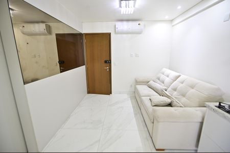 Sala de apartamento para alugar com 1 quarto, 52m² em Jardim Goiás, Goiânia