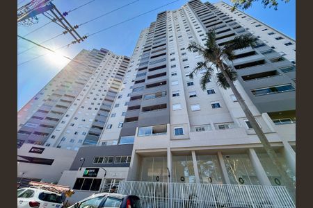 Apartamento à venda com 45m², 2 quartos e 1 vaga Apartamento à venda com 45m², 2 quartos e 1 vagaFachada