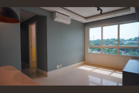 Sala  de apartamento para alugar com 2 quartos, 70m² em Medianeira, Porto Alegre