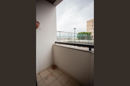 VARANDA DA SALA de apartamento para alugar com 2 quartos, 65m² em Parque Peruche, São Paulo