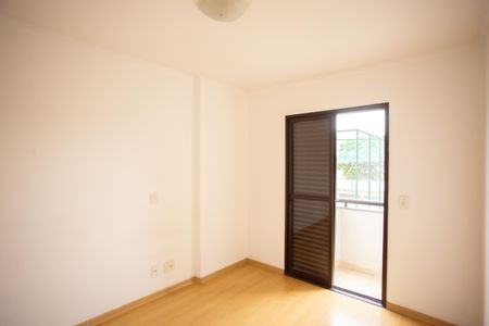 QUARTO SUÍTE de apartamento para alugar com 2 quartos, 65m² em Parque Peruche, São Paulo