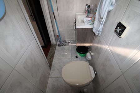 Casa à venda com 150m², 5 quartos e 1 vagaCasa 2 - Quarto 2 - Banheiro