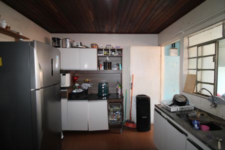 Casa à venda com 150m², 5 quartos e 1 vagaCasa 3 - Cozinha