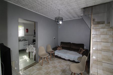 Casa à venda com 150m², 5 quartos e 1 vagaCasa 2 - Sala