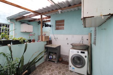 Casa à venda com 150m², 5 quartos e 1 vagaÁrea de Serviço