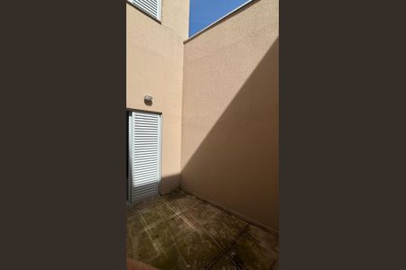 Apartamento para alugar com 52m², 2 quartos e 1 vaga Apartamento para alugar com 52m², 2 quartos e 1 vagaVaranda