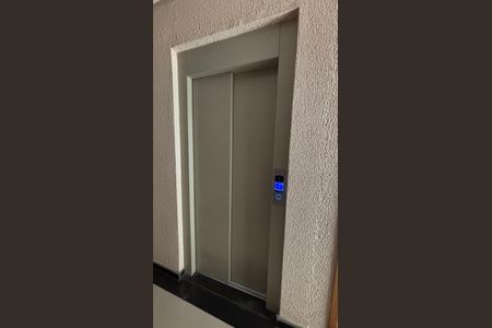 Apartamento para alugar com 52m², 2 quartos e 1 vaga Apartamento para alugar com 52m², 2 quartos e 1 vagaElevador