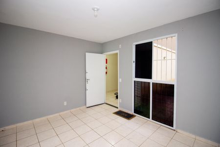 Sala de apartamento para alugar com 2 quartos, 43m² em Centro, Contagem