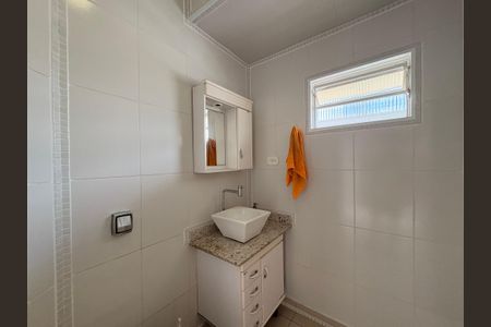 Casa à venda com 220m², 4 quartos e 2 vagasLavabo 