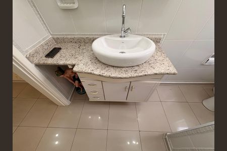 Casa à venda com 220m², 4 quartos e 2 vagasBanheiro