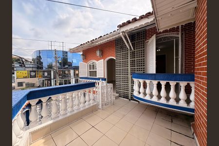 Casa à venda com 220m², 4 quartos e 2 vagasVaranda quarto 3