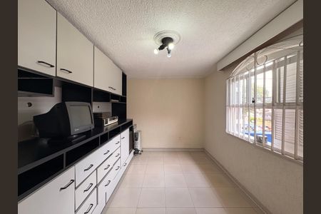 Casa à venda com 220m², 4 quartos e 2 vagasQuarto 1