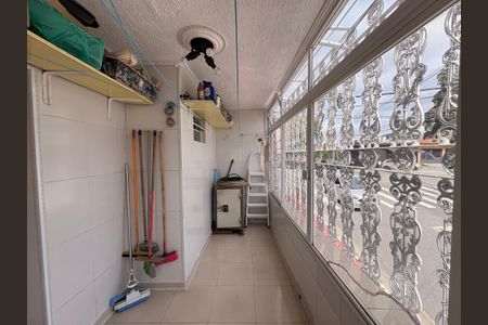 Casa à venda com 220m², 4 quartos e 2 vagasÁrea de serviço 