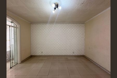 Casa à venda com 220m², 4 quartos e 2 vagasSuite