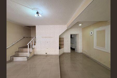 Casa à venda com 220m², 4 quartos e 2 vagasSala