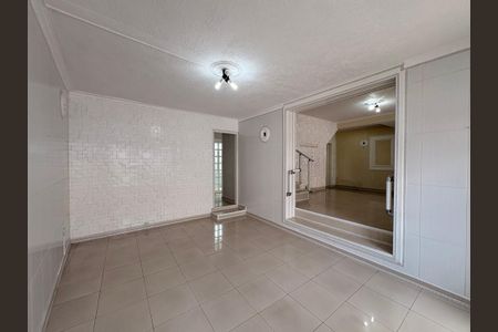 Casa à venda com 220m², 4 quartos e 2 vagasSala de jantar 