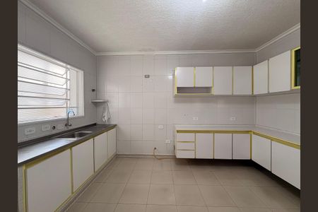 Casa à venda com 220m², 4 quartos e 2 vagasCozinha