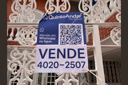 Casa à venda com 220m², 4 quartos e 2 vagasPlaquinha: IYJT-1098