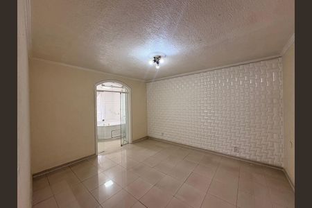 Casa à venda com 220m², 4 quartos e 2 vagasSuite 