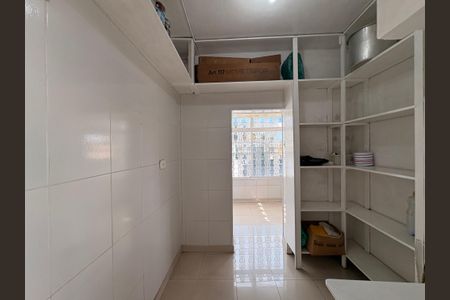 Casa à venda com 220m², 4 quartos e 2 vagasDepósito