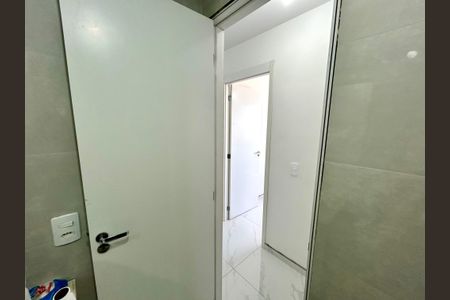 Apartamento à venda com 45m², 2 quartos e 1 vaga Apartamento à venda com 45m², 2 quartos e 1 vagaBanheiro 1