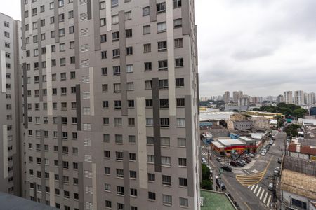 Apartamento à venda com 44m², 2 quartos e 1 vagaVaranda e area de serviço - vista