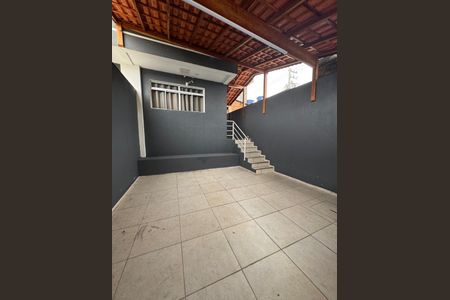 Casa à venda com 155m², 2 quartos e 2 vagas Casa à venda com 155m², 2 quartos e 2 vagasÁrea Externa