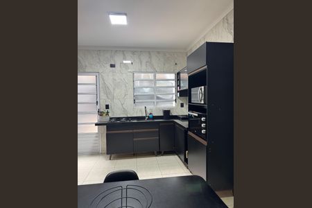 Casa à venda com 155m², 2 quartos e 2 vagas Casa à venda com 155m², 2 quartos e 2 vagasCozinha