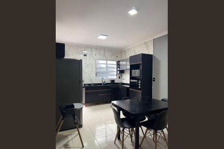 Casa à venda com 155m², 2 quartos e 2 vagas Casa à venda com 155m², 2 quartos e 2 vagasCozinha