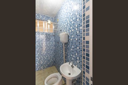 Banheiro de kitnet/studio para alugar com 1 quarto, 30m² em Guaratiba, Rio de Janeiro