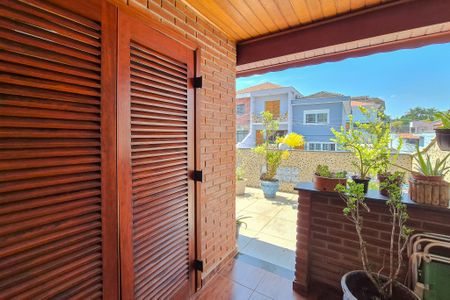 Casa à venda com 174m², 3 quartos e 2 vagas Casa à venda com 174m², 3 quartos e 2 vagasVaranda Suíte