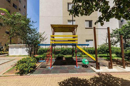 Apartamento para alugar com 55m², 2 quartos e 1 vaga Apartamento para alugar com 55m², 2 quartos e 1 vagaÁrea comum - Playground